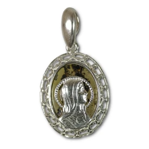 Medalik z bursztynem, Matka Boska. Srebro 925   