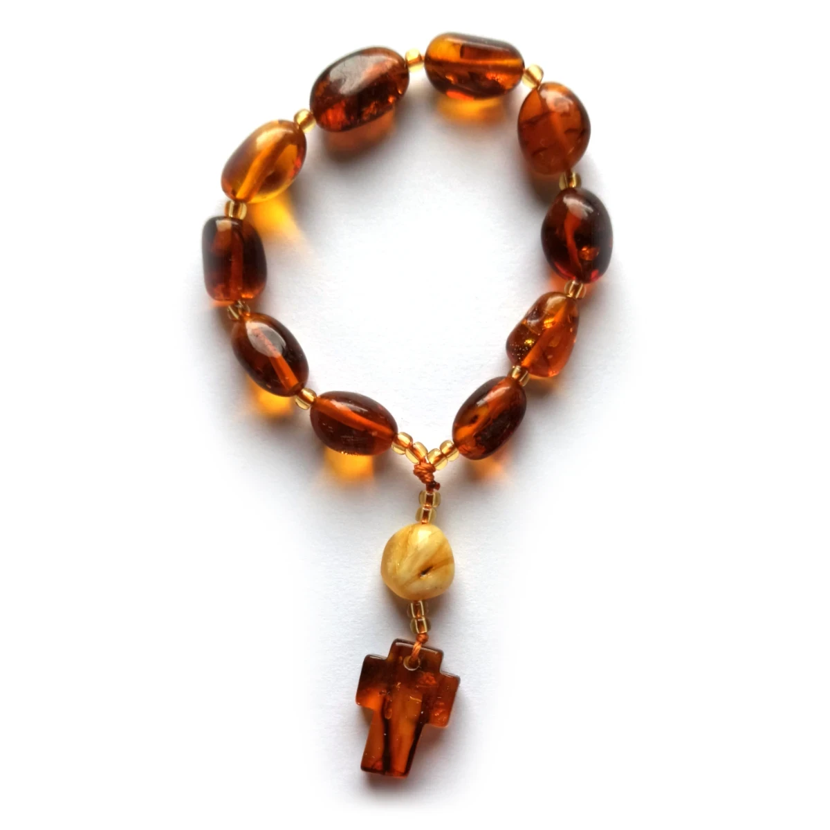 Różaniec bursztynowy. Dziesiątka na sznurku
