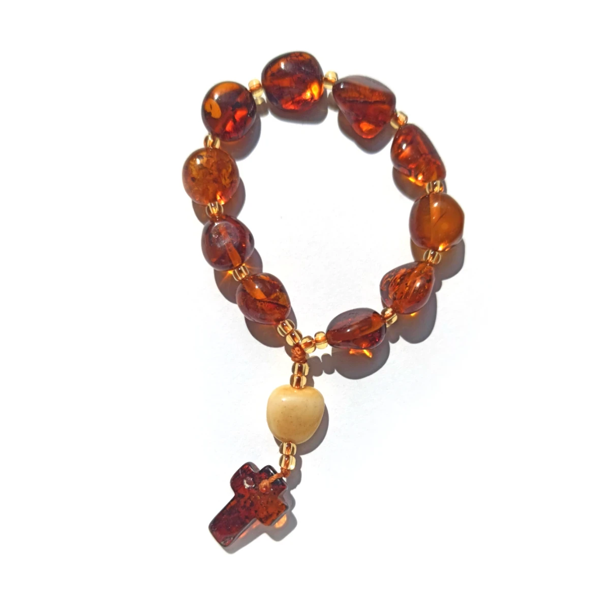 Różaniec bursztynowy. Dziesiątka na sznurku