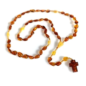 Różaniec bursztynowy na sznurku. Krzyż bursztynowy