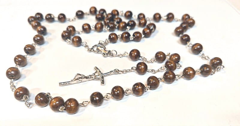 RÓŻANIEC BRĄZ METAL DREWNO.jpg