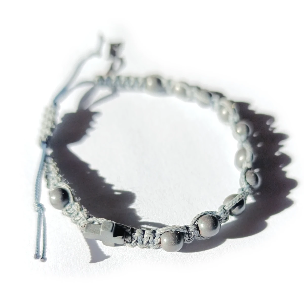 Rozaniec-dziesiatka-kamien-szary-na-sznurku-24-1A.webP