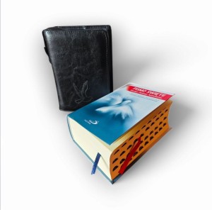 Pismo Święte Mały format Edycja Św. Pawła w czarnym etui. Paginatory.