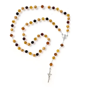 Różaniec bursztyn łączony srebrem. Krzyż Papieski.