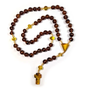 Różaniec bursztynowy na sznurku. Duże paciorki. Krzyż bursztynowy 