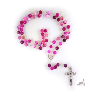 Różaniec z kamienia naturalnego, Agat różowy. Łączony metalem.  