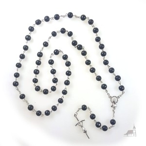 Różaniec z drewna łączony metalem. Czarny