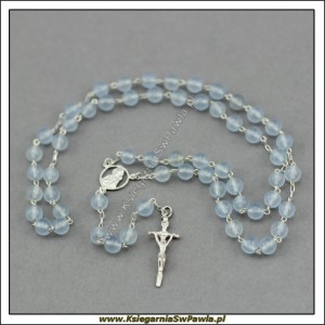 Różaniec niebieski jadeit łączony srebrem. Krzyż Papieski.