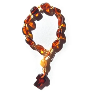 Różaniec bursztynowy. Dziesiątka na sznurku