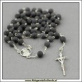 Różaniec black stone grafitowy łączony srebrem. Krzyż Papieski